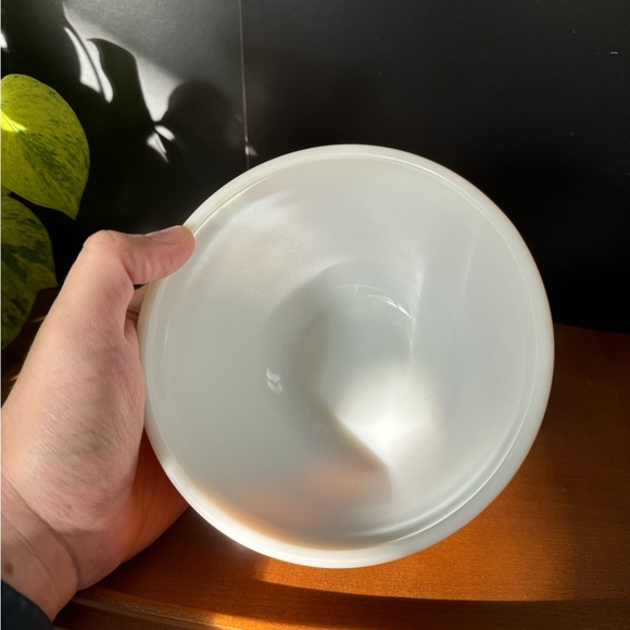 Vintage PYREX ‘79 Butterfly Gold 401 Mixing Bowl - Picture 5 of 5